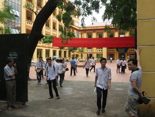 Nên hay không nên miễn 20 thi tốt nghiệp THPT